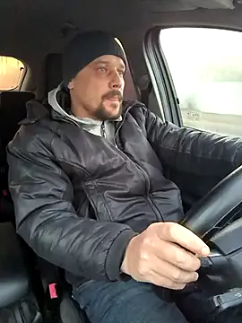 Snapshot of DanielOhCool chatting on 13, 2, 2025 DanielOhCool online show from 13, 2, 2025