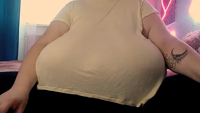 SenzualHotM online show from 8, 3, 2025