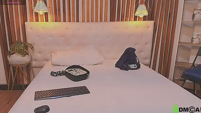 valerie lya online show from 4, 4, 2026