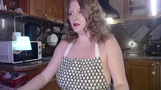 Snapshot of LizaCakes chatting on 27, 2, 2025 LizaCakes online show from 27, 2, 2025