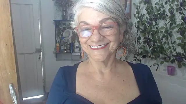 Snapshot of FunnyGrandma chatting on 22, 6, 2026 FunnyGrandma online show from 22, 6, 2026