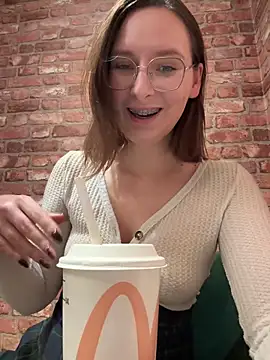 The Snowwhitee online show from 22, 11, 2025