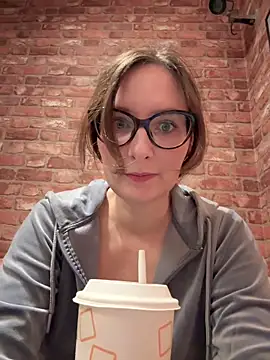 The Snowwhitee online show from 22, 12, 2025