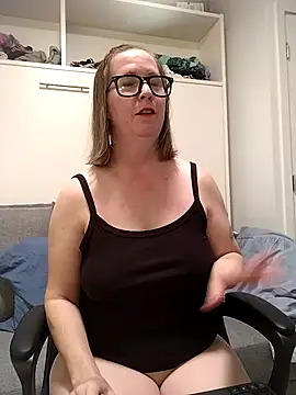 SweetandNaughty1 online show from 3, 2, 2026