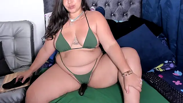 Snapshot of candy_sex_hot_ chatting on 15, 1, 2025 candy sex hot online show from 15, 1, 2025