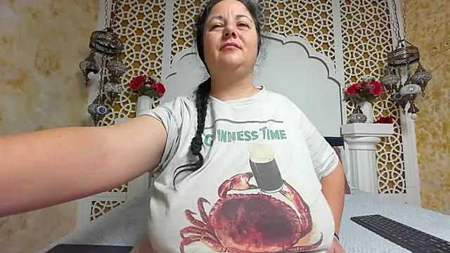 AleshaArabian online show from 2, 12, 2025