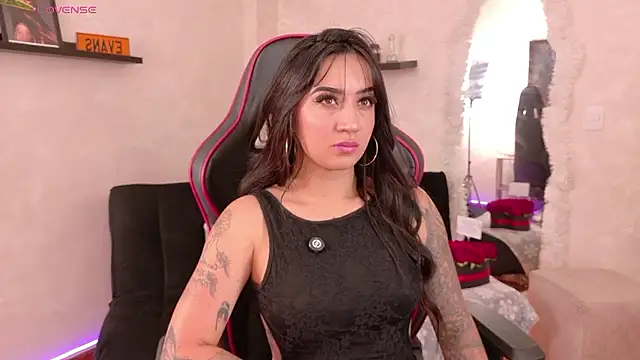 EmmyEvans1 online show from 8, 1, 2026