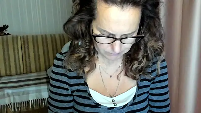 lauraoven online show from 24, 10, 2025