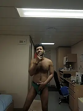 Snapshot of harddick0404 chatting on 28, 10, 2025 harddick0404 online show from 28, 10, 2025