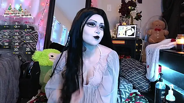 Snapshot of Ivey_and_James chatting on 12, 12, 2024 Ivey and James online show from 12, 12, 2024