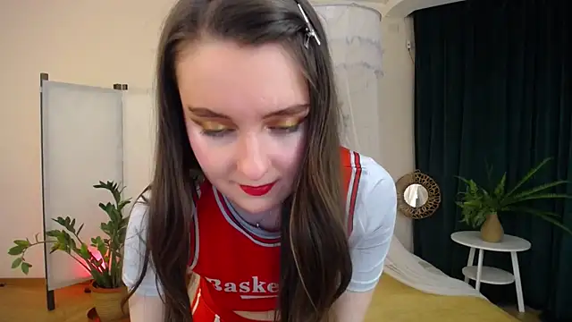 Snapshot of CloudGrace chatting on 21, 1, 2025 CloudGrace online show from 21, 1, 2025
