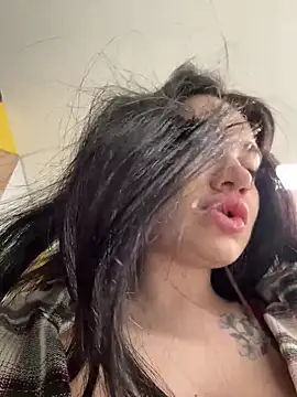 Snapshot of Wet__Bunny chatting on 5, 3, 2025 Wet Bunny online show from 5, 3, 2025