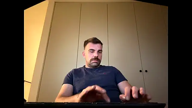 Snapshot of mrbigballs chatting on 25, 10, 2025 mrbigballs online show from 25, 10, 2025