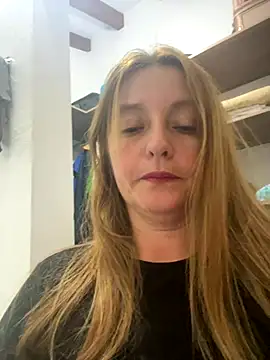 Snapshot of moniquerainx chatting on 16, 11, 2025 moniquerainx online show from 16, 11, 2025