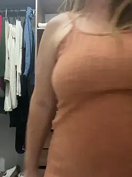 Snapshot of moniquerainx chatting on 17, 11, 2025 moniquerainx online show from 17, 11, 2025