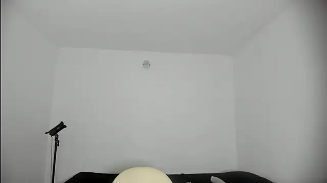 SARA TS FOX online show from 13, 12, 2025