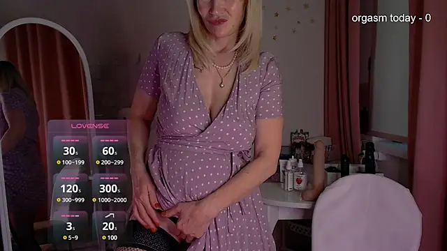 JuliaVilnet online show from 15, 2, 2025