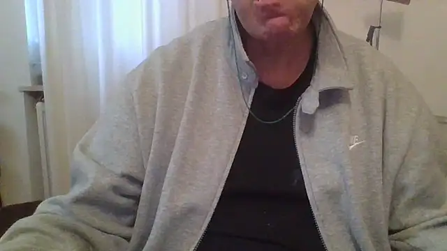 Snapshot of ANONIMO7735 chatting on 13, 3, 2025 ANONIMO7735 online show from 13, 3, 2025