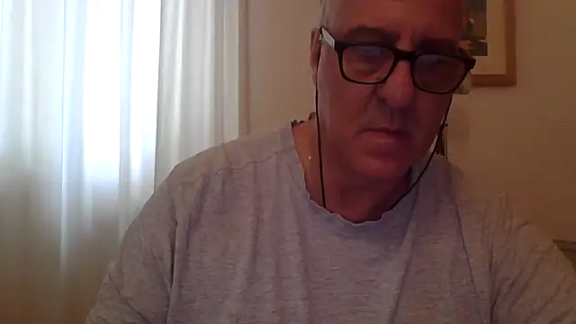 Snapshot of ANONIMO7735 chatting on 29, 9, 2025 ANONIMO7735 online show from 29, 9, 2025