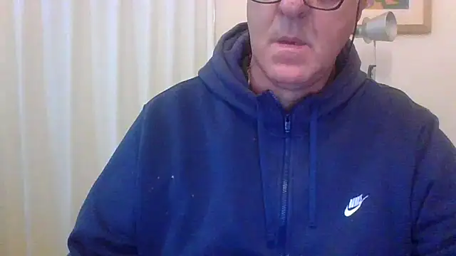 Snapshot of ANONIMO7735 chatting on 4, 10, 2025 ANONIMO7735 online show from 4, 10, 2025