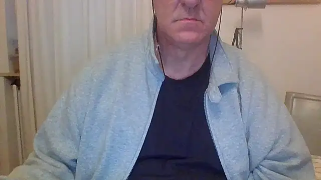 Snapshot of ANONIMO7735 chatting on 18, 10, 2025 ANONIMO7735 online show from 18, 10, 2025