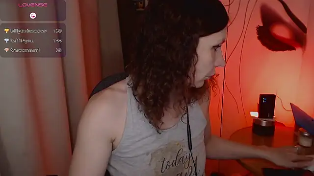 JohansonKatie online show from 14, 2, 2025