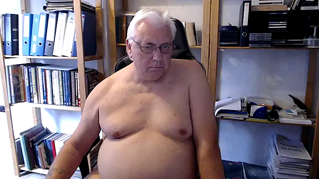 Snapshot of SchwanzhureXXL chatting on 8, 7, 2026 SchwanzhureXXL online show from 8, 7, 2026