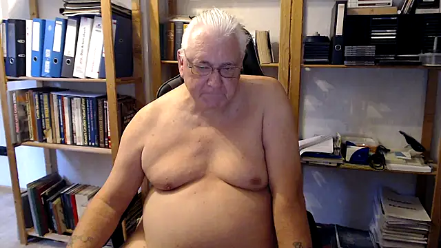 Snapshot of SchwanzhureXXL chatting on 9, 7, 2026 SchwanzhureXXL online show from 9, 7, 2026