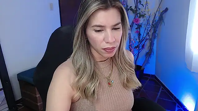 ms sofia x online show from 20, 10, 2025