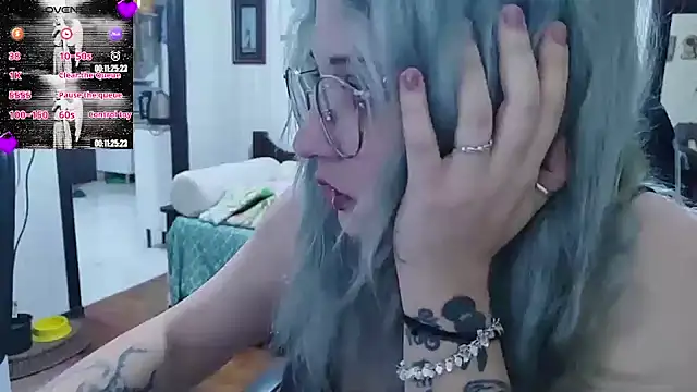 Snapshot of ElfGrey chatting on 19, 11, 2025 ElfGrey online show from 19, 11, 2025