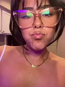 Evie-Luna online show from 25, 2, 2025