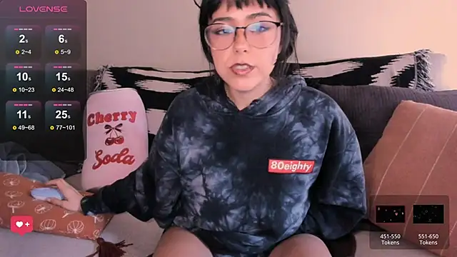 Evie-Luna online show from 28, 11, 2025