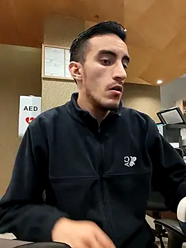 Snapshot of TommyMomentum chatting on 29, 11, 2025 TommyMomentum online show from 29, 11, 2025