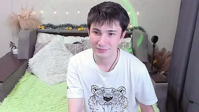 Yumi steve online show from 31, 10, 2025