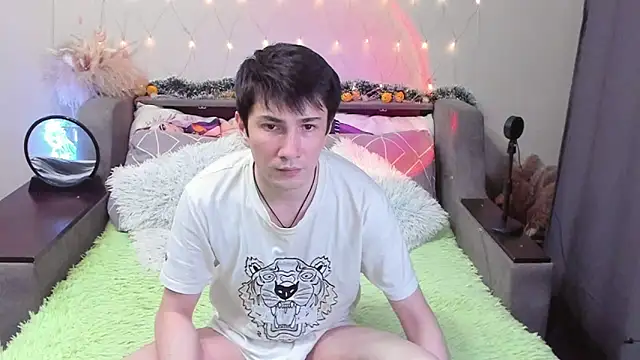 Yumi steve online show from 5, 11, 2025