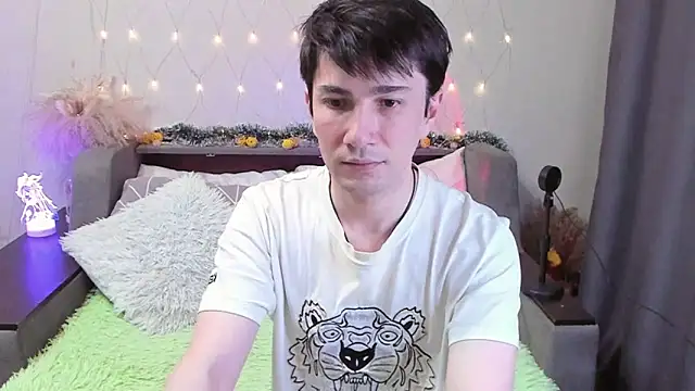 Yumi steve online show from 28, 11, 2025