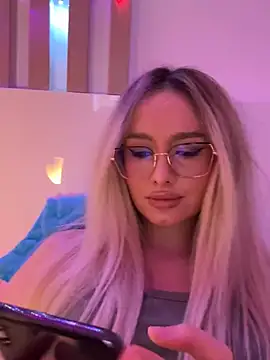 Snapshot of mollyxxx chatting on 22, 1, 2025 mollyxxx online show from 22, 1, 2025