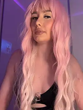 Snapshot of mollyxxx chatting on 5, 3, 2025 mollyxxx online show from 5, 3, 2025