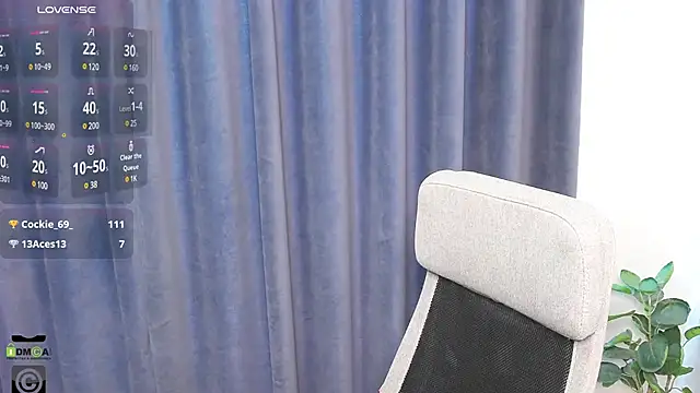 KellyKleine online show from 19, 3, 2025