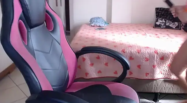 bustycarly online show from 25, 2, 2025