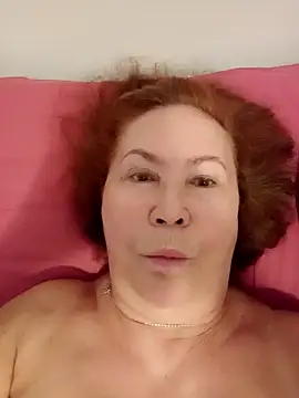 Snapshot of Hottie-Mom chatting on 14, 9, 2025 Hottie-Mom online show from 14, 9, 2025