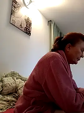 Snapshot of Hottie-Mom chatting on 26, 9, 2025 Hottie-Mom online show from 26, 9, 2025