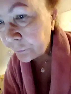 Snapshot of Hottie-Mom chatting on 2, 12, 2025 Hottie-Mom online show from 2, 12, 2025