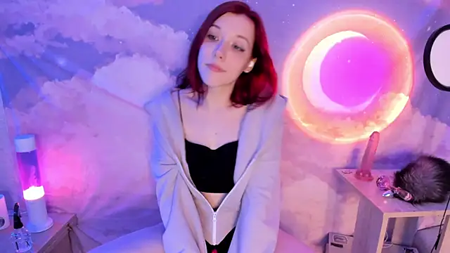 YunaPeace online show from 22, 4, 2026