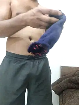 Snapshot of indianbulldelhi chatting on 10, 3, 2025 indianbulldelhi online show from 10, 3, 2025