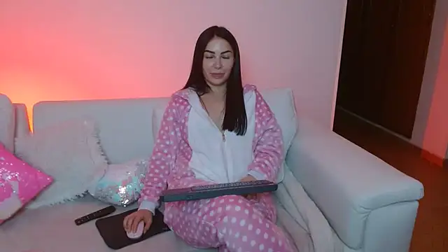 ariana28 online show from 27, 2, 2025