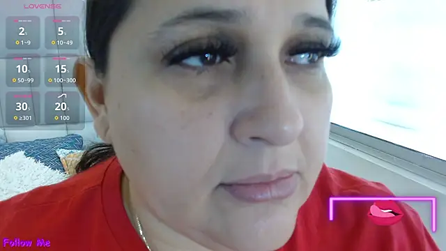 Kerly Doll online show from 28, 11, 2025