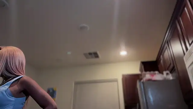 Cum2Charm online show from 9, 4, 2026