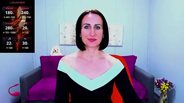 Nia Smithh online show from 13, 12, 2024