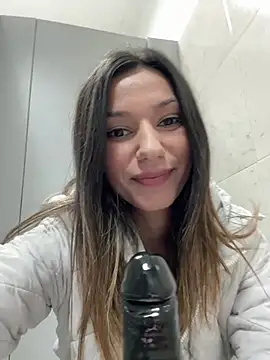 Snapshot of _MiaQueen_ chatting on 13, 3, 2025 MiaQueen online show from 13, 3, 2025